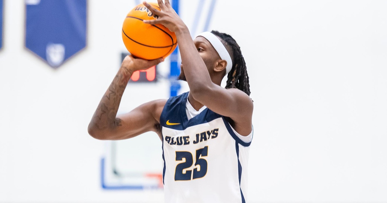 Men's Hoops Nets Record 17 Threes in 97-54 Win Over Owls Monday