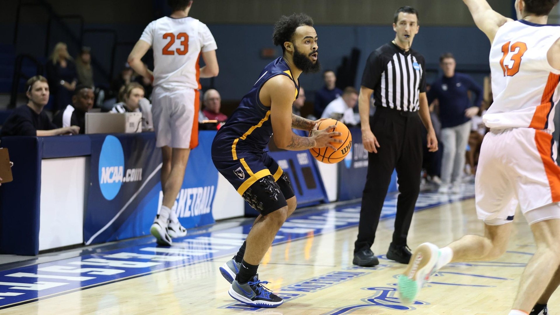 Men's Hoops Historic Postseason Run Concludes, Falls to Wheaton (Ill.) in NCAA Tournament Sweet Sixteen