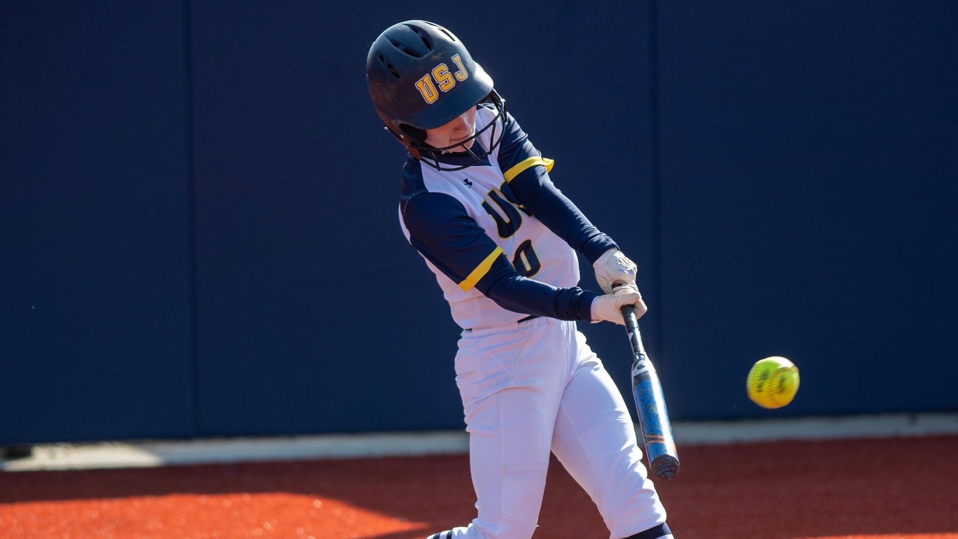 Softball Splits GNAC Doubleheader with Dean Sunday Afternoon