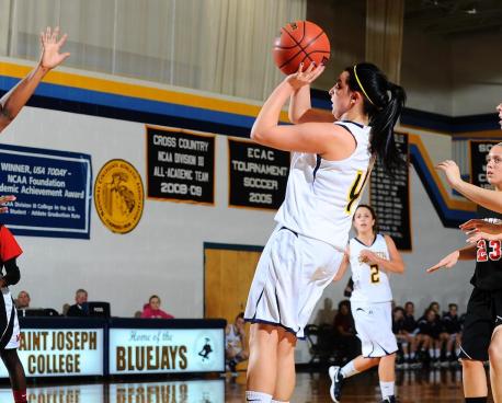 Wesleyan Wins USJ Tip-Off
