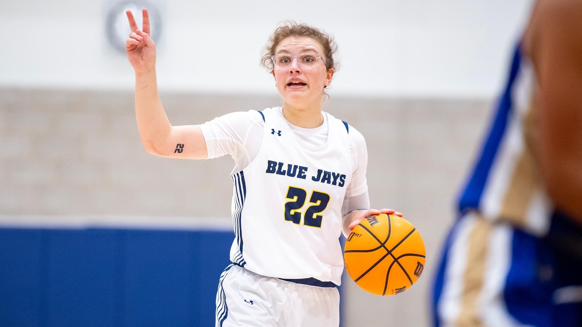 Verboven Double-Double Powers Women's Hoops Past WestConn Tuesday Night