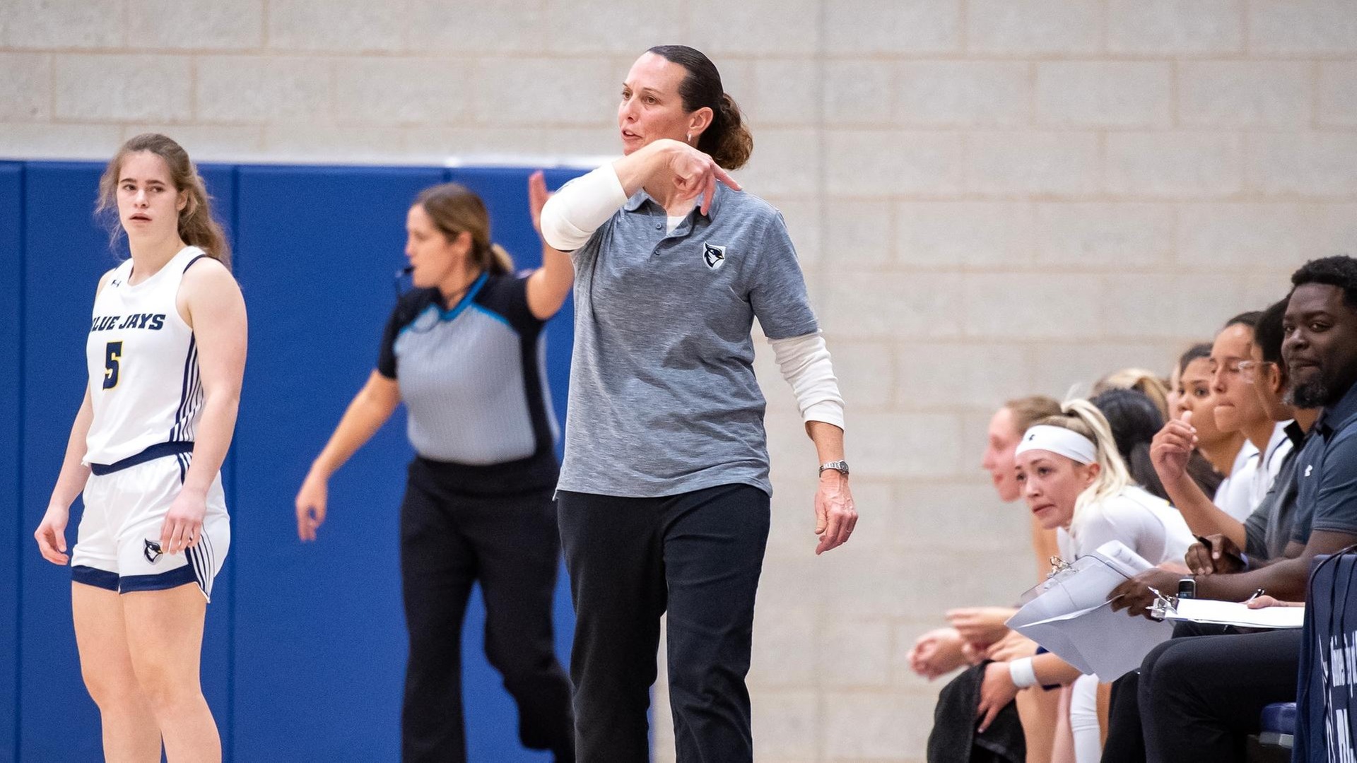 Davis Picks Up 300th Career Win, Blue Jays Roll Past Emmanuel, 79-68