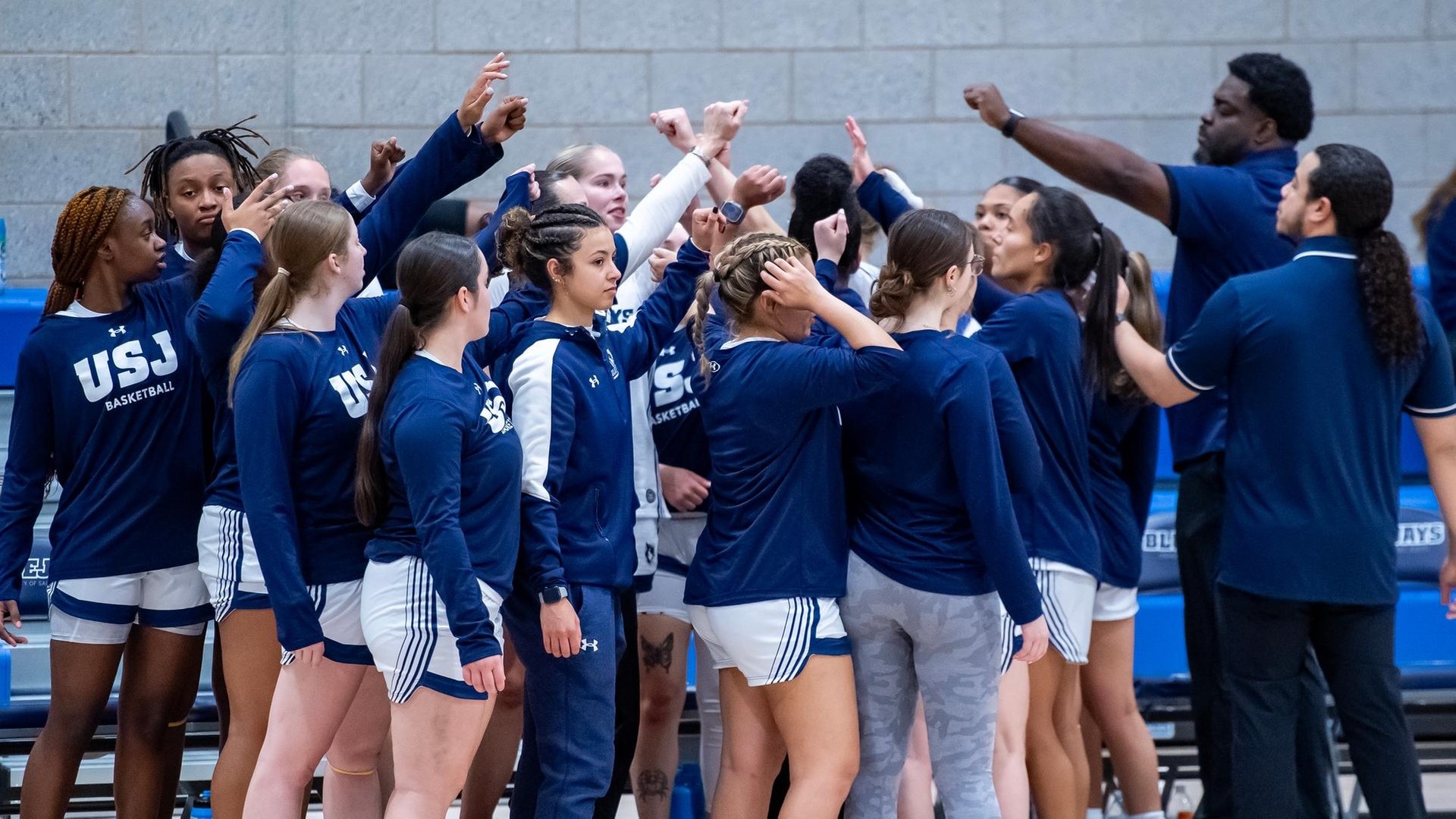 Women's Hoops Falls to #8 Smith During Opening Day of Smith Holiday Classic