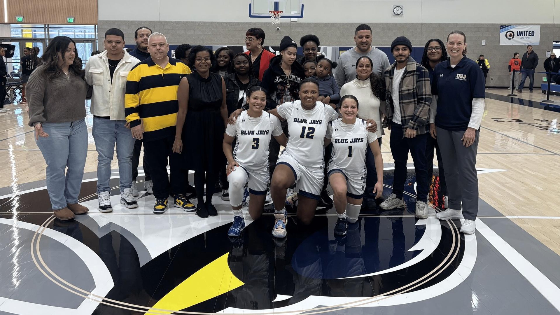 Women's Hoops Dismantles Elms, 77-38, During Senior Day Saturday