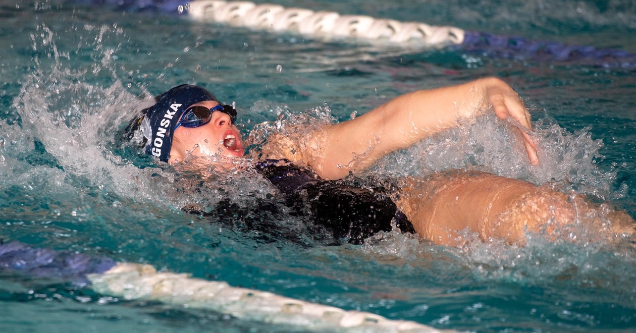 Women's Swimming & Diving Opens Season At Regis Double-Dual Meet With UNE