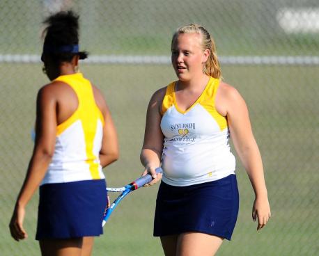 Toth Keys Tennis Win