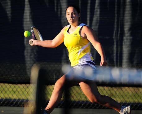 Tennis Sweeps Albertus