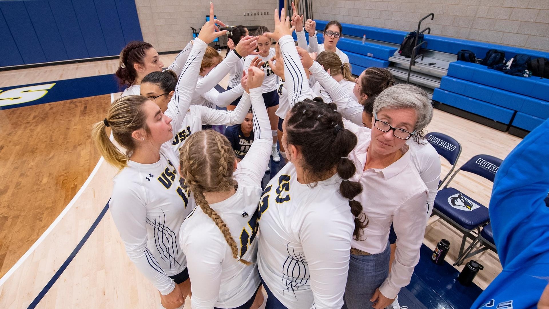 Volleyball Drops a Pair of Matches Saturday