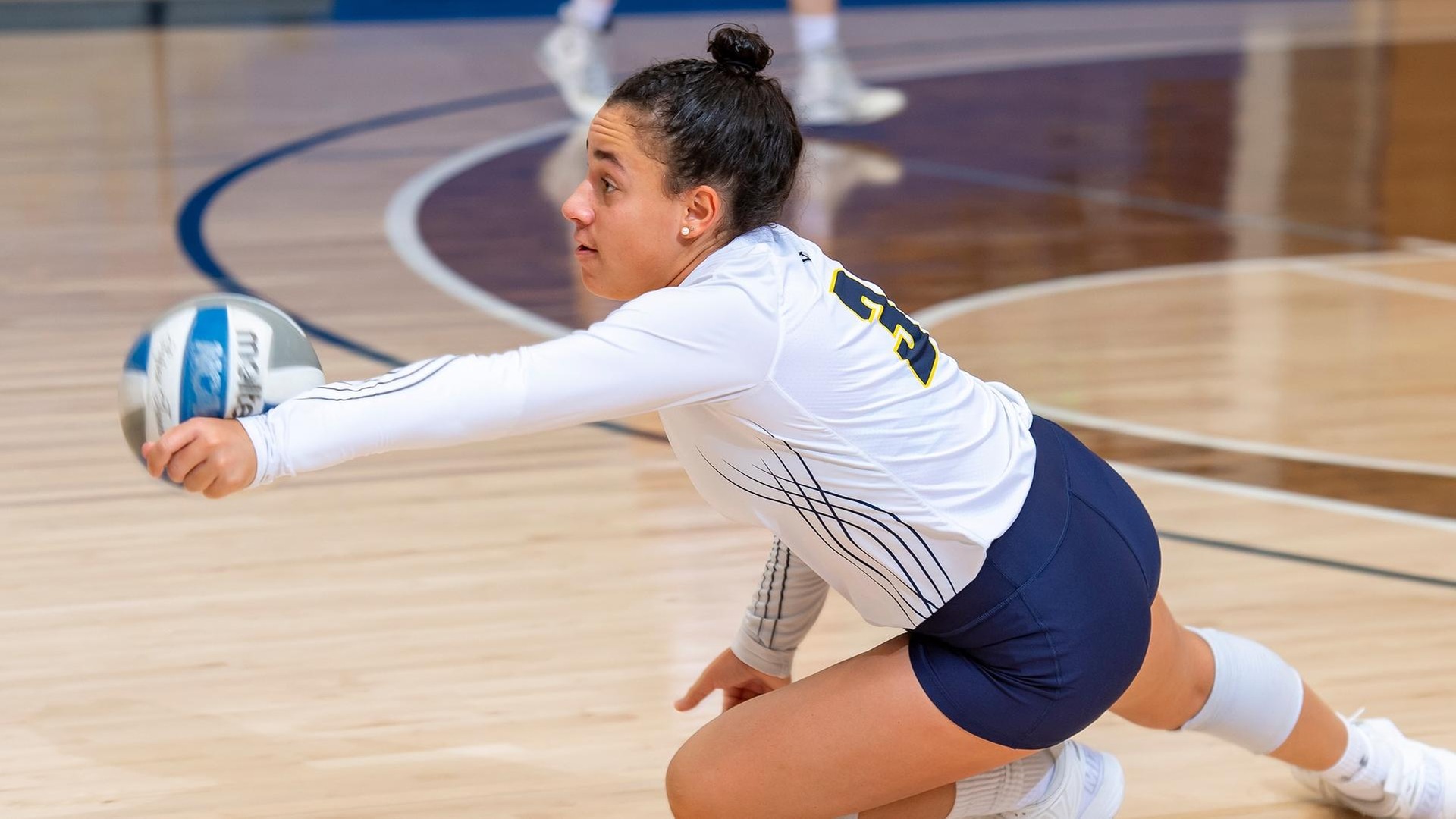 Volleyball Drops Season Opener at Home to ECSU Friday, 3-1